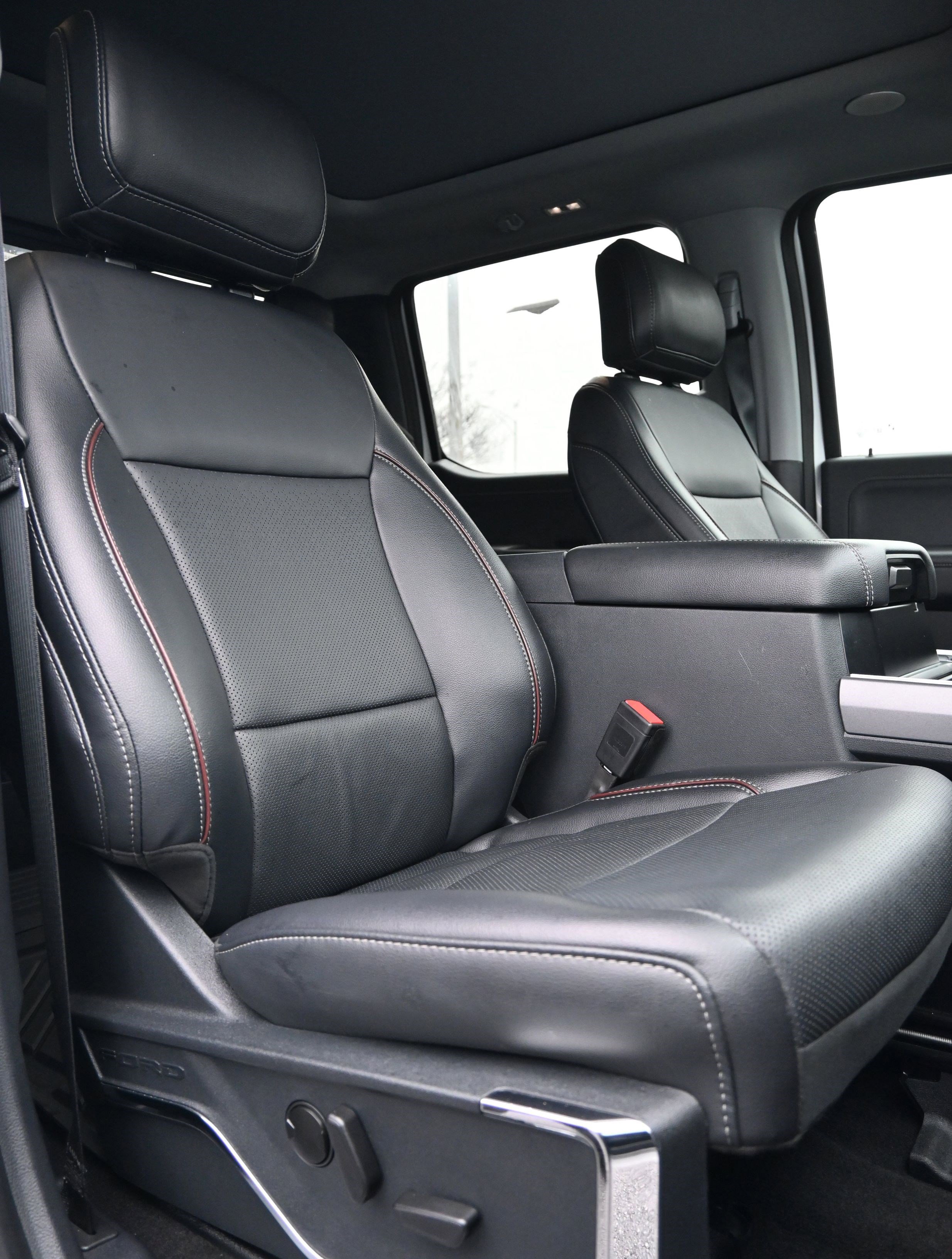 Used 2024 Ford F250 Lariat w/ Lariat Ultimate Package image 30