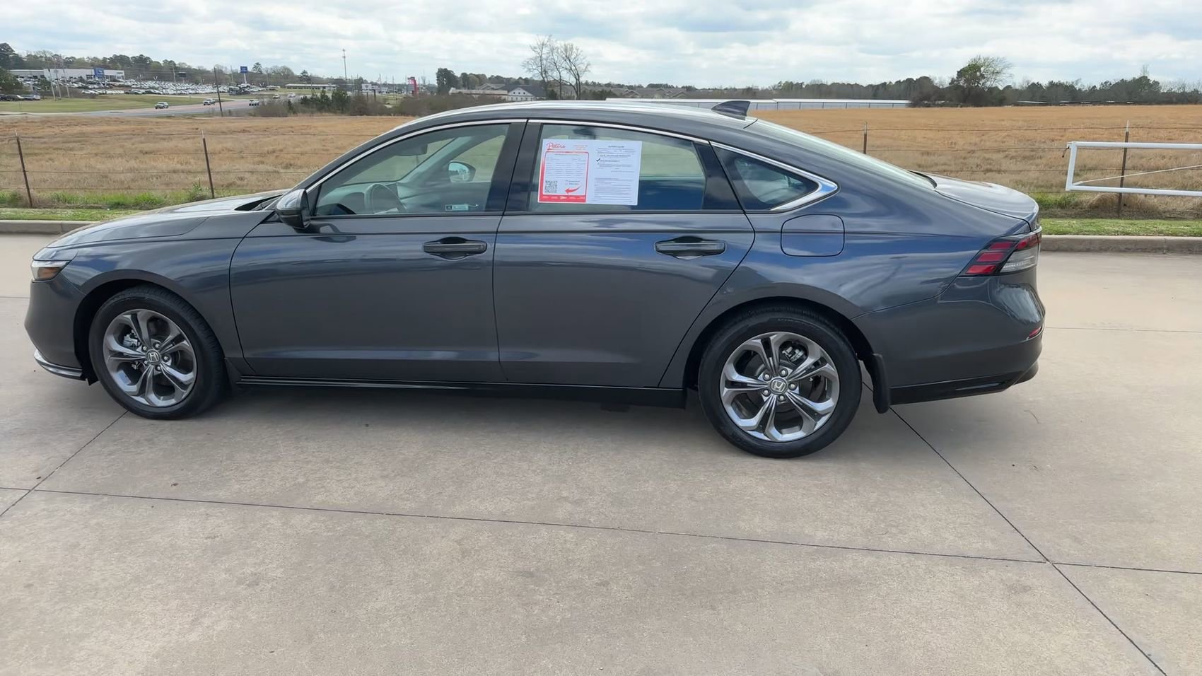 Used 2023 Honda Accord EX-L image 5