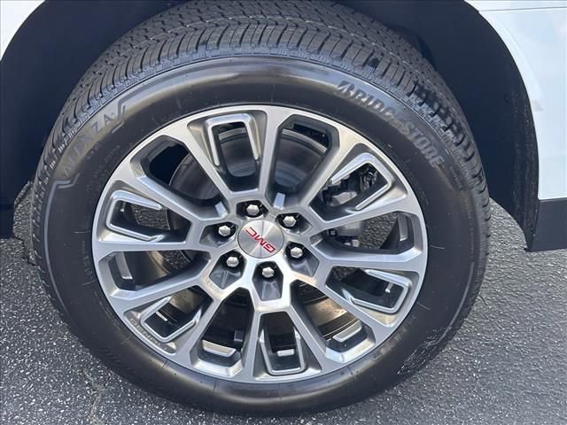 New 2026 GMC Yukon XL Denali w/ Denali Reserve Package AWD/4WD image 16