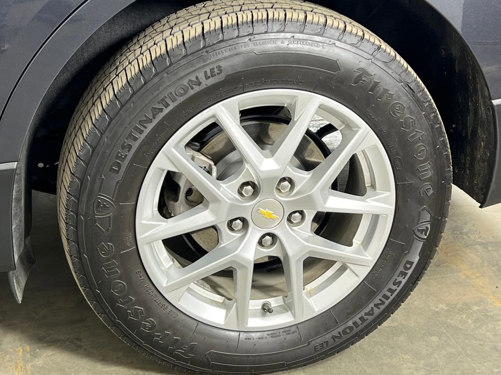 Used 2022 Chevrolet Equinox LT w/ Driver Convenience Package image 37