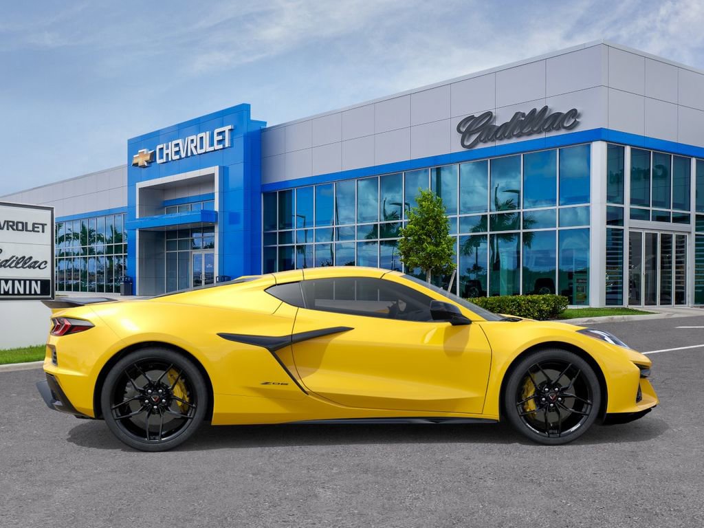 Used 2026 Chevrolet Corvette Z06 w/ Stealth Interior Trim Package RWD image 6