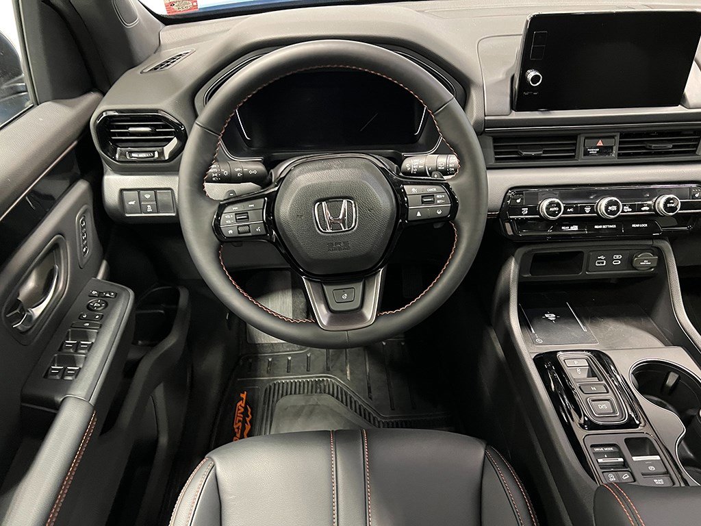 New 2025 Honda Pilot TrailSport image 22