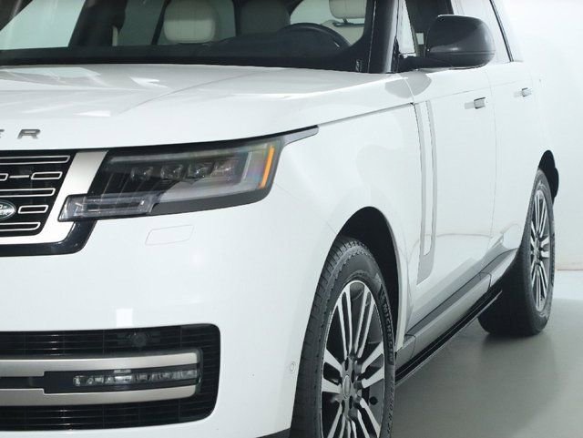 Used 2024 Land Rover Range Rover SE AWD/4WD image 13