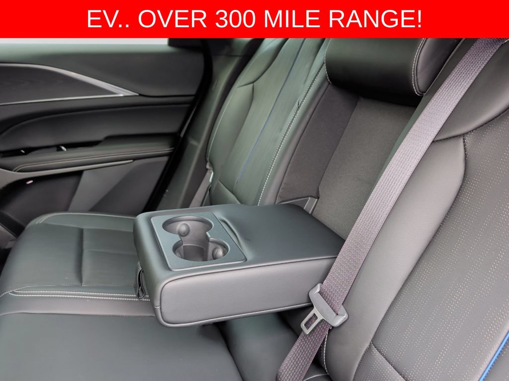 Used 2024 Cadillac Lyriq Luxury w/ LPO, Floor Liner Package AWD/4WD image 33