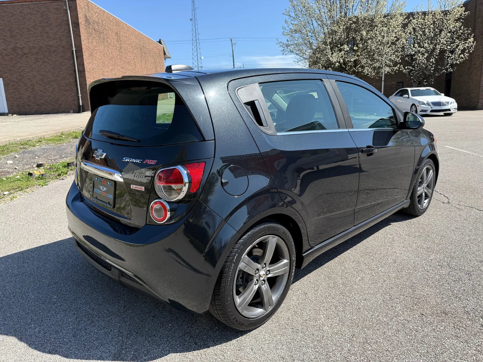 Used 2015 Chevrolet Sonic RS w/ Advanced Safety Package image 3