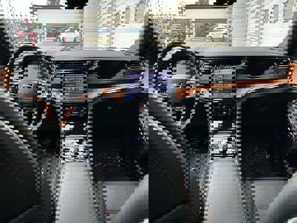 Used 2023 Jeep Grand Cherokee L Summit image 20