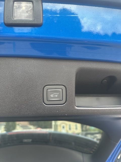 New 2025 Chevrolet Equinox EV RS w/ Convenience Package II FWD image 23