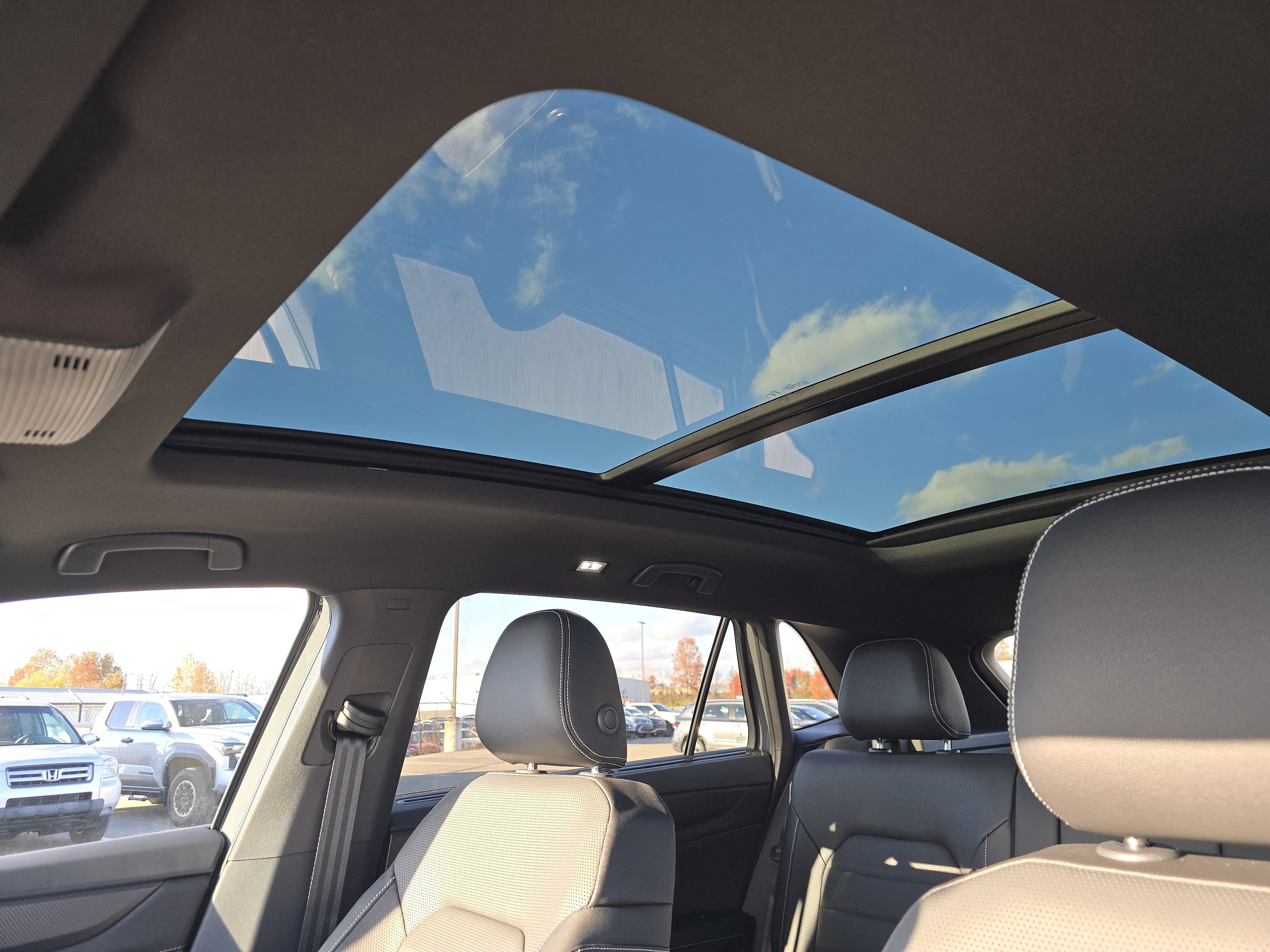 New 2026 Volkswagen Atlas Cross Sport SEL image 9