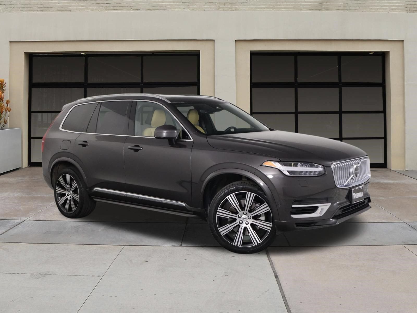 Used 2024 Volvo XC90 T8 Ultimate AWD/4WD image 34