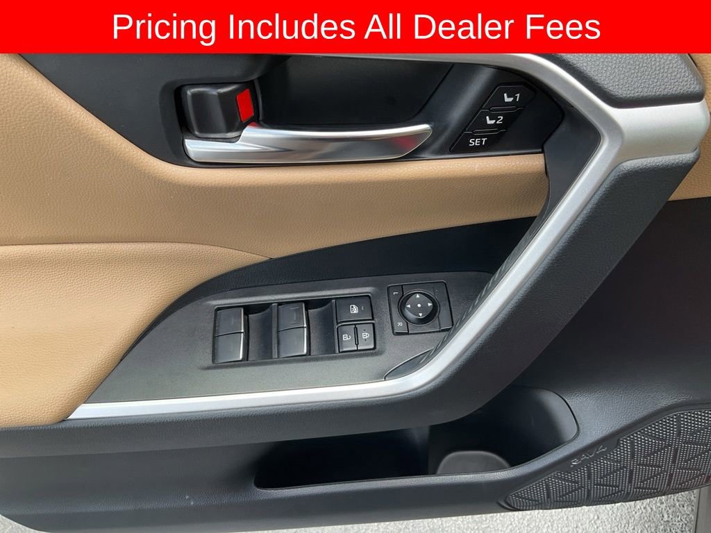 Used 2023 Toyota RAV4 XLE Premium AWD/4WD image 4