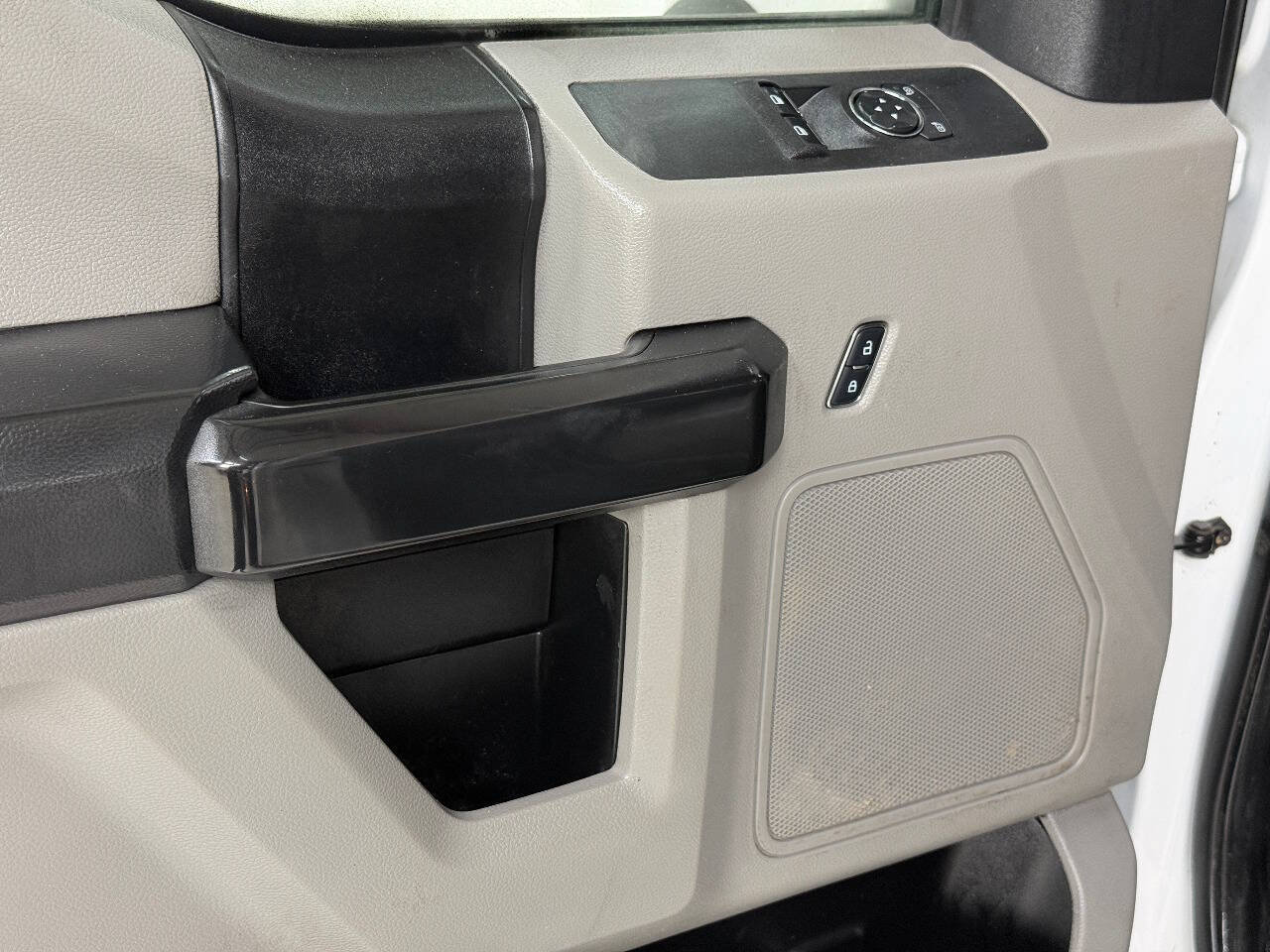 Used 2018 Ford F550 4x4 Regular Cab Super Duty image 46