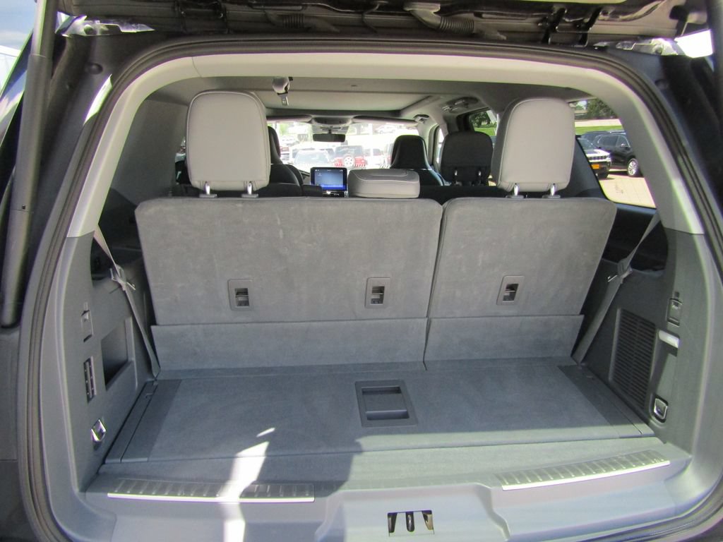 Used 2019 Lincoln Navigator Reserve w/ Cargo Package AWD/4WD image 36