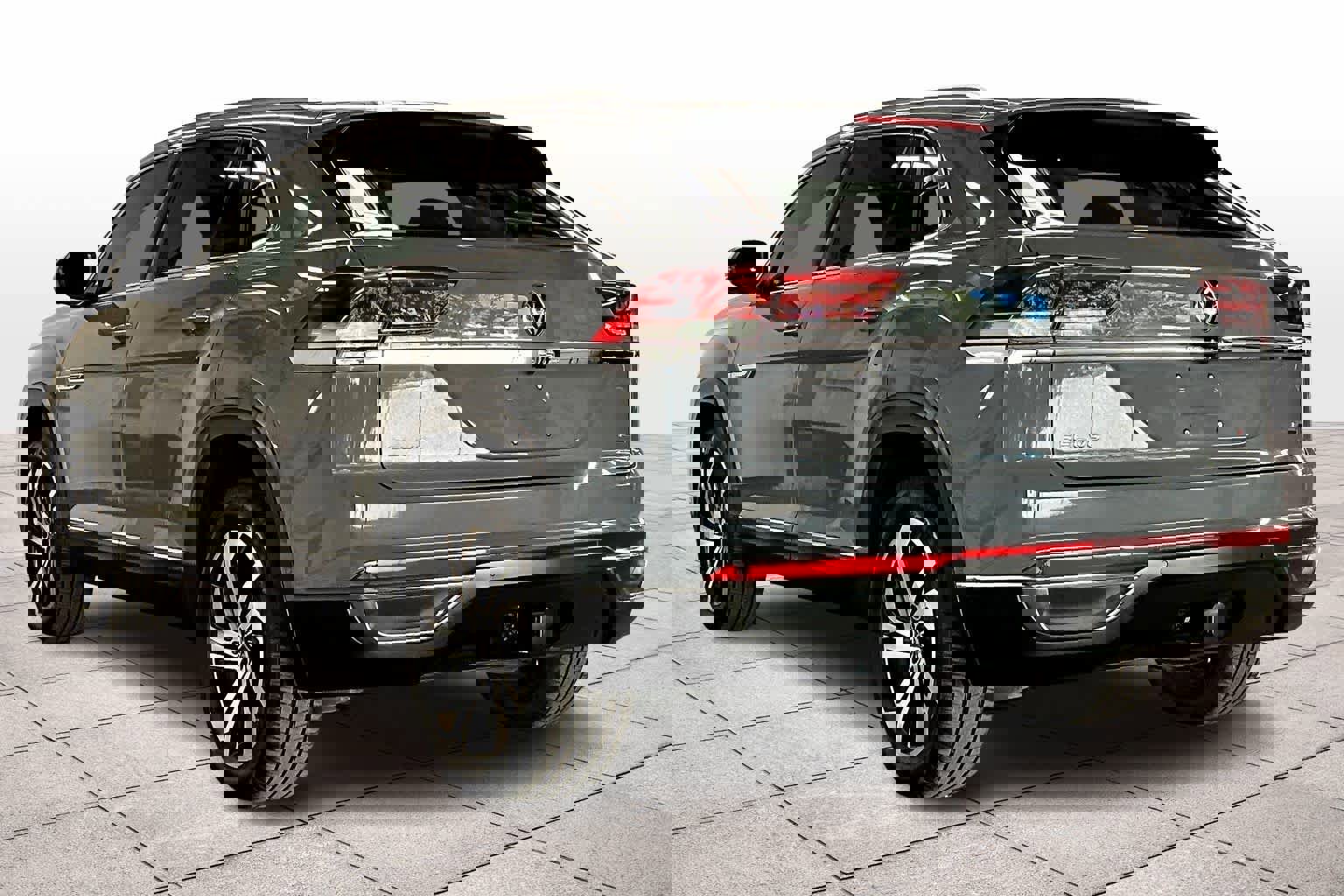 Used 2021 Volkswagen Atlas Cross Sport SEL Premium image 15