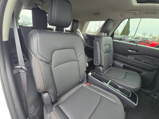 New 2026 Nissan Pathfinder SL image 16