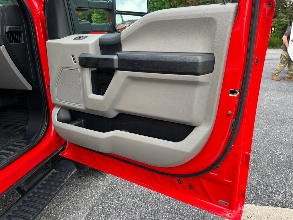 Used 2019 Ford F550 4x4 Regular Cab Super Duty image 20