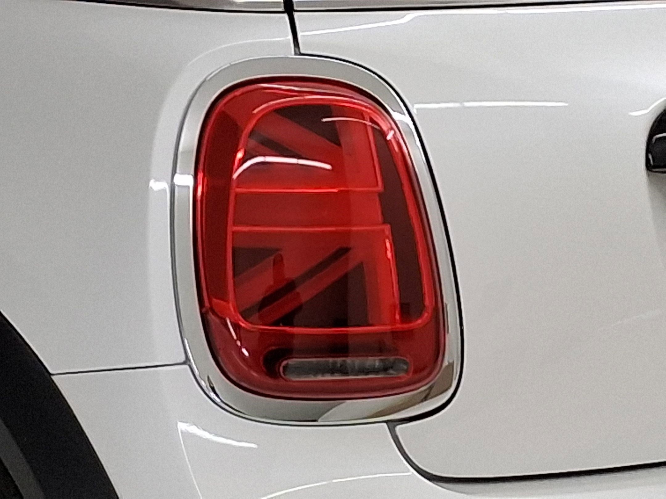Certified 2024 MINI Cooper 2-Door Hardtop FWD image 11