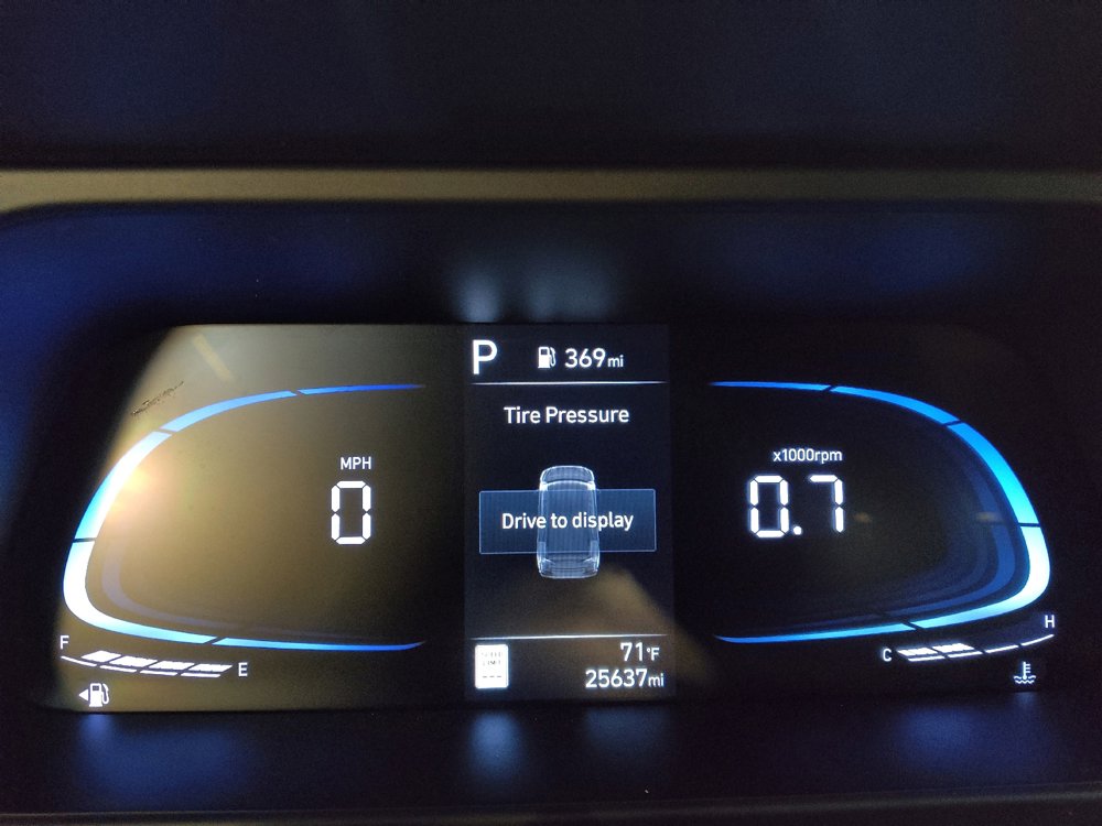 Used 2025 Hyundai Elantra Sport FWD image 23