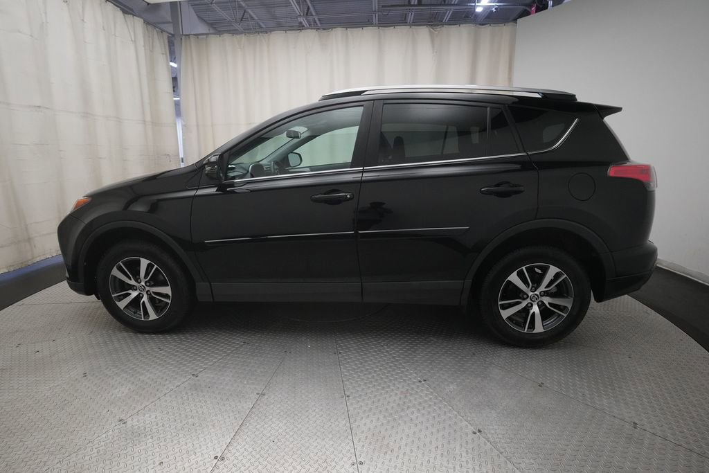 Used 2018 Toyota RAV4 XLE AWD/4WD image 20
