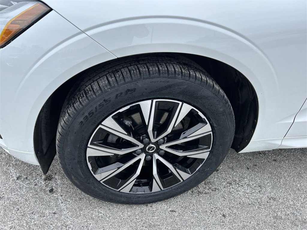 Certified 2023 Volvo XC60 B5 Core w/ Climate Package image 10