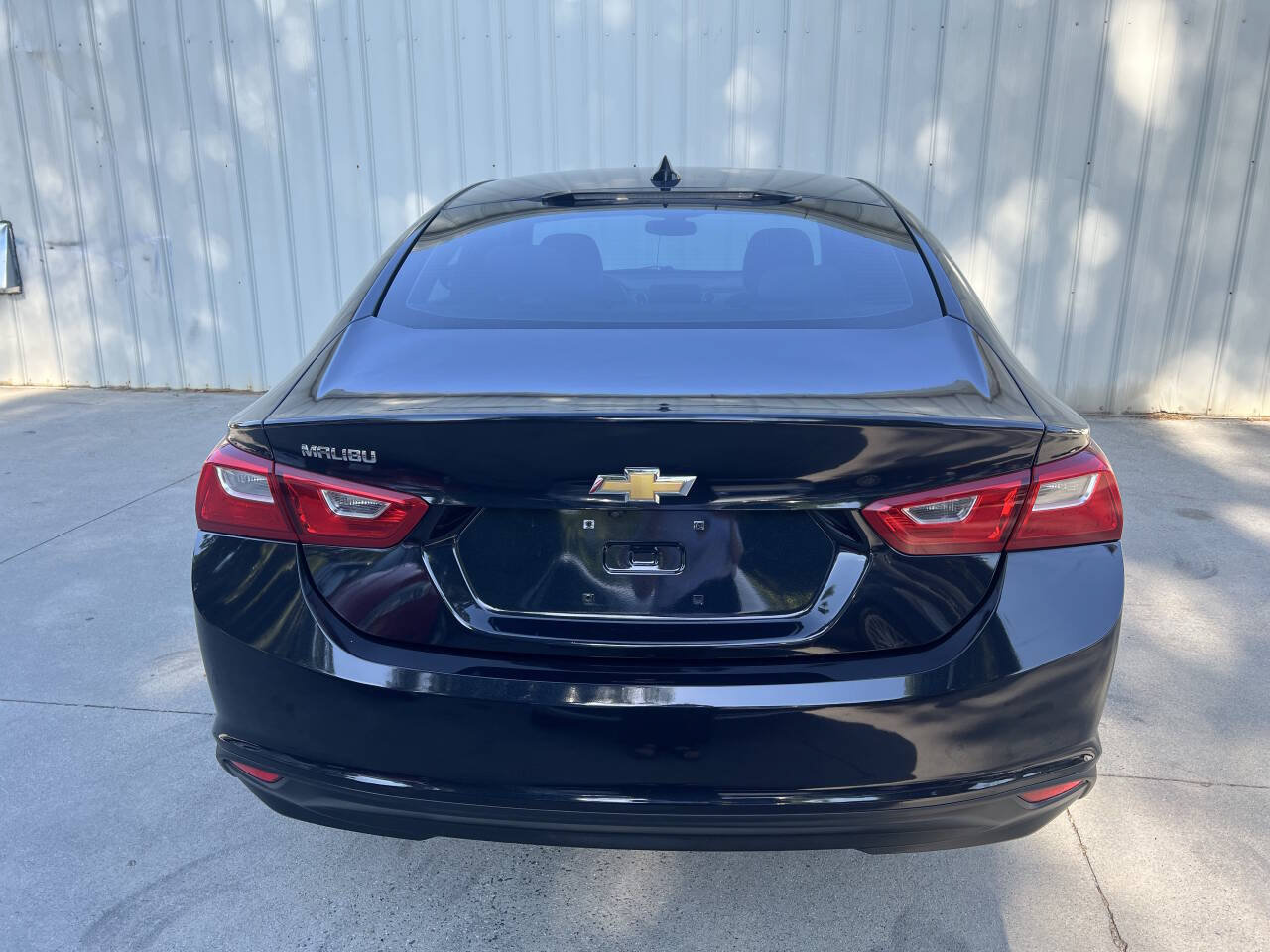 Used 2018 Chevrolet Malibu LS FWD image 3