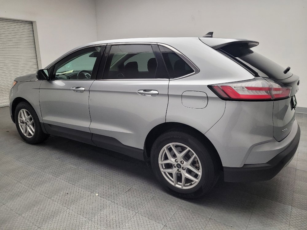 Used 2023 Ford Edge SEL image 3