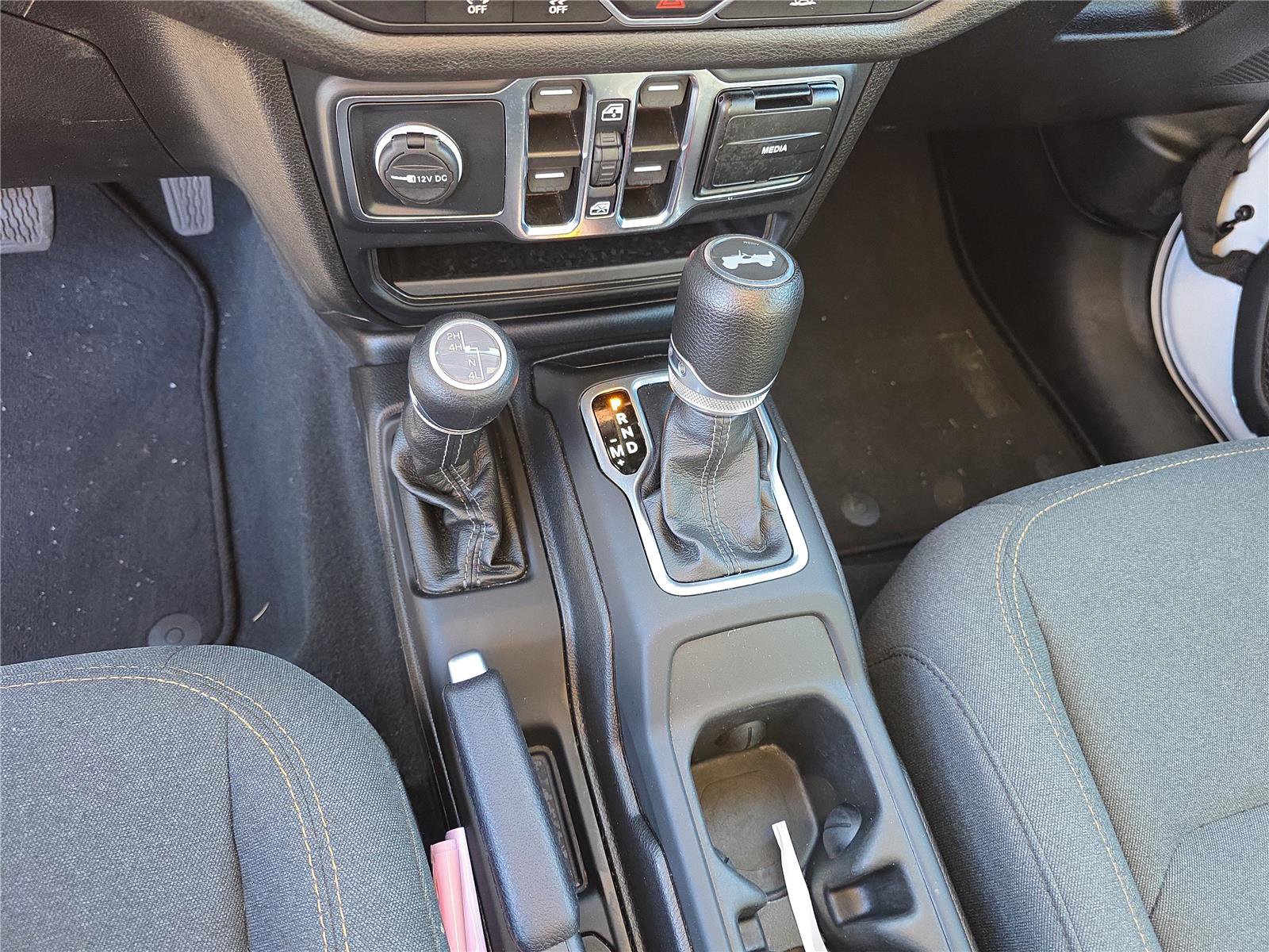 Used 2024 Jeep Wrangler Sport S image 27