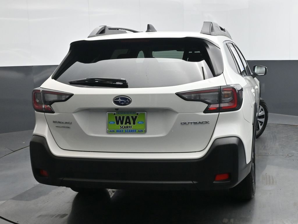Used 2024 Subaru Outback Premium image 5