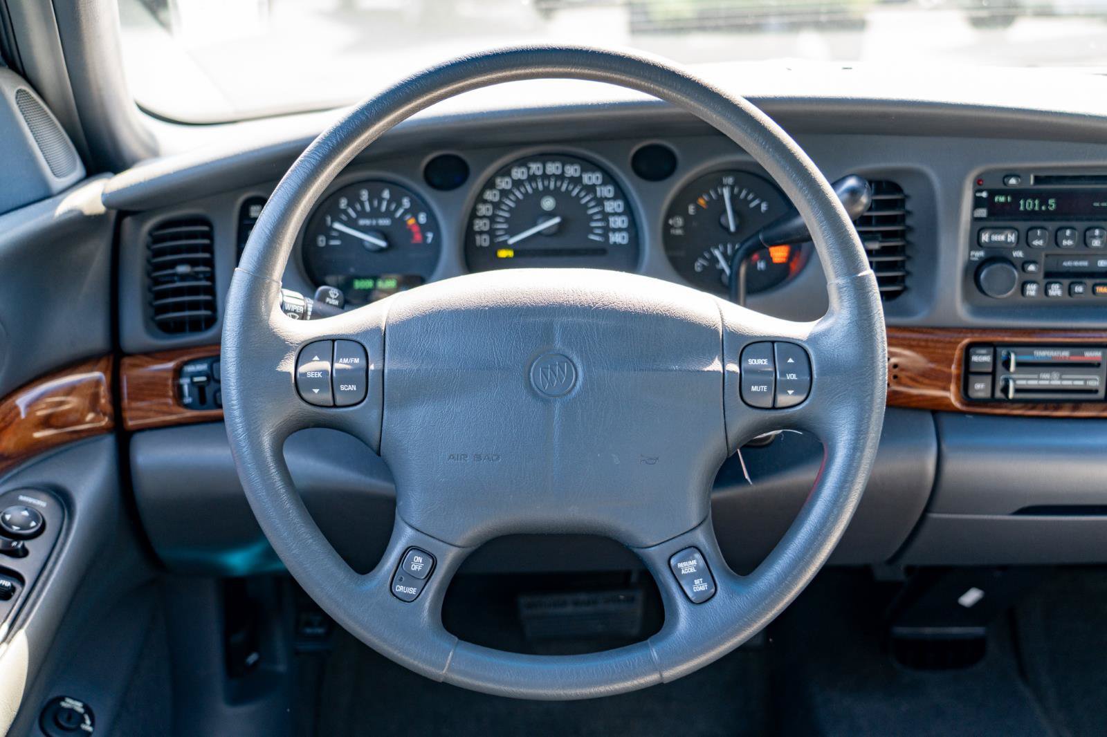 Used 2002 Buick Le Sabre Custom w/ Luxury Pkg FWD image 18