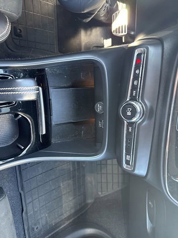 Used 2021 Volvo XC40 T5 R-Design w/ Advanced Package image 20