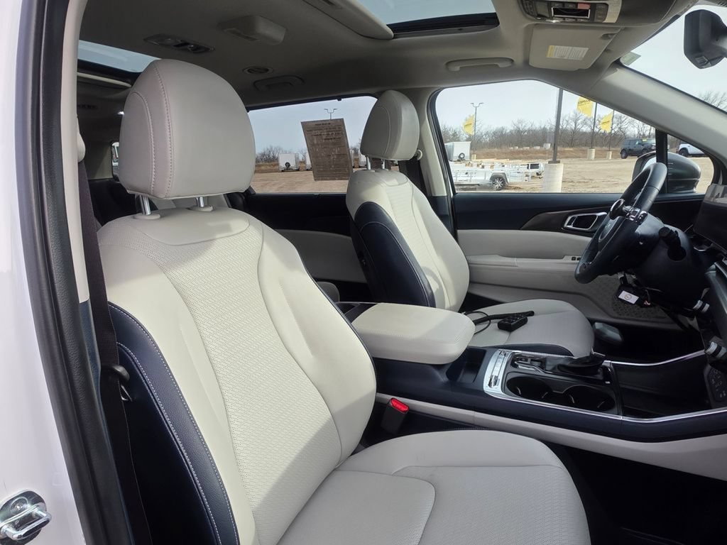 Used 2025 Kia Carnival SX Prestige FWD image 49