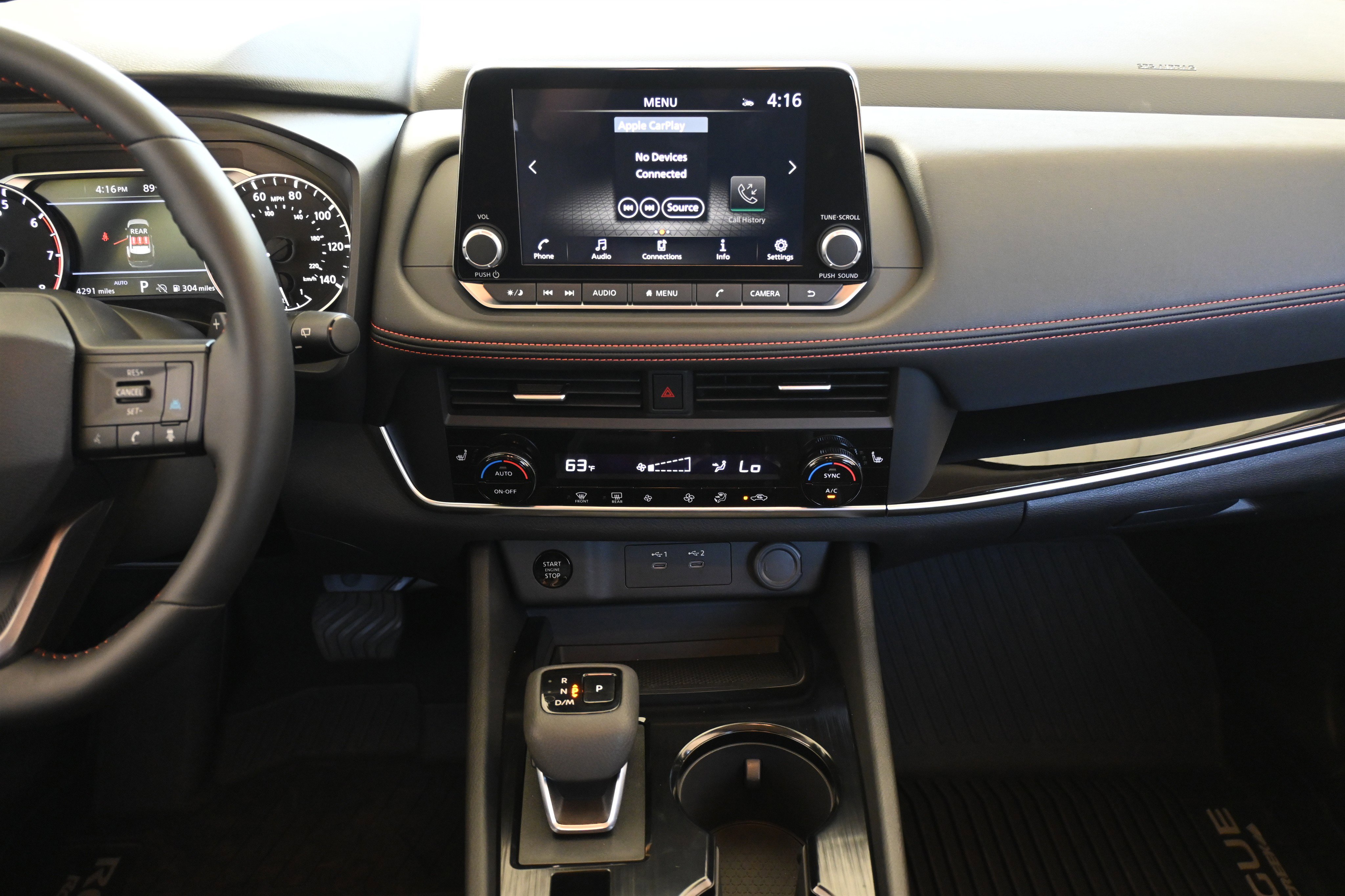 Used 2025 Nissan Rogue SV image 26