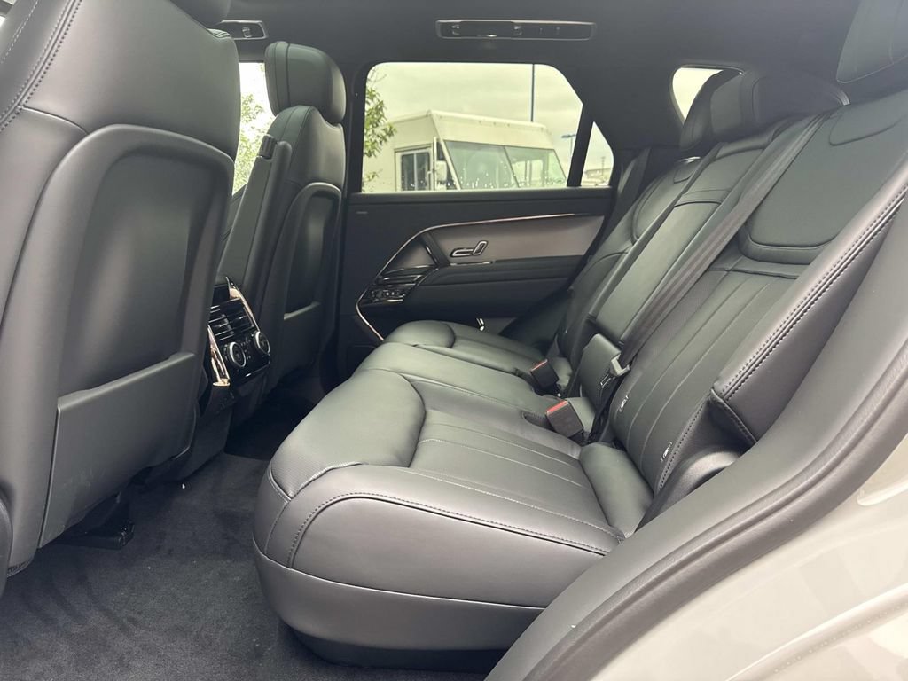 New 2026 Land Rover Range Rover Sport Dynamic SE AWD/4WD image 14