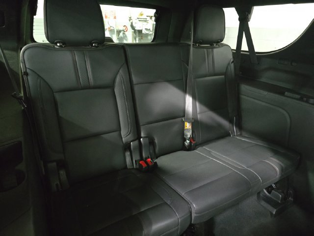 Used 2021 Chevrolet Suburban RST w/ Luxury Package AWD/4WD image 16
