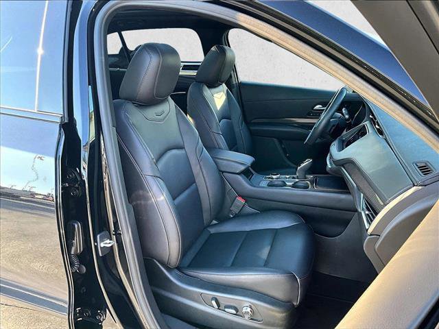 Used 2023 Cadillac XT4 Sport FWD image 9