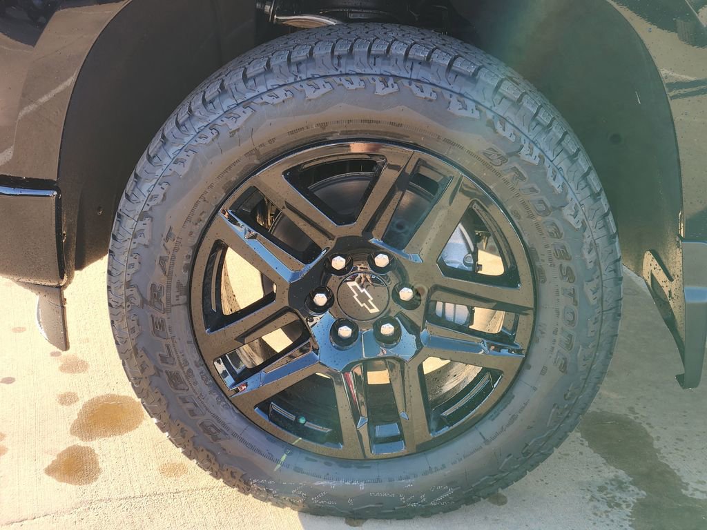 New 2026 Chevrolet Silverado 1500 Custom w/ Turbomax Blackout Package image 9