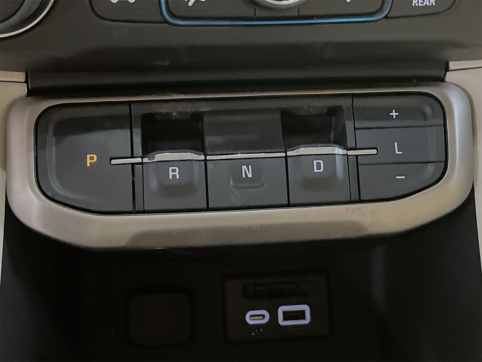 Used 2023 GMC Acadia Denali w/ Denali Ultimate Package image 17