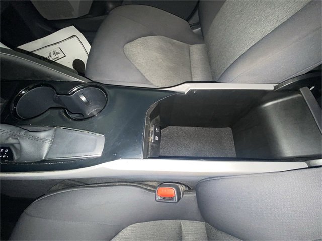 Used 2020 Toyota Camry LE image 21