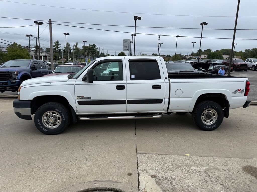 Used 2006 Chevrolet Silverado 2500 LT w/ Skid Plate Package AWD/4WD image 10
