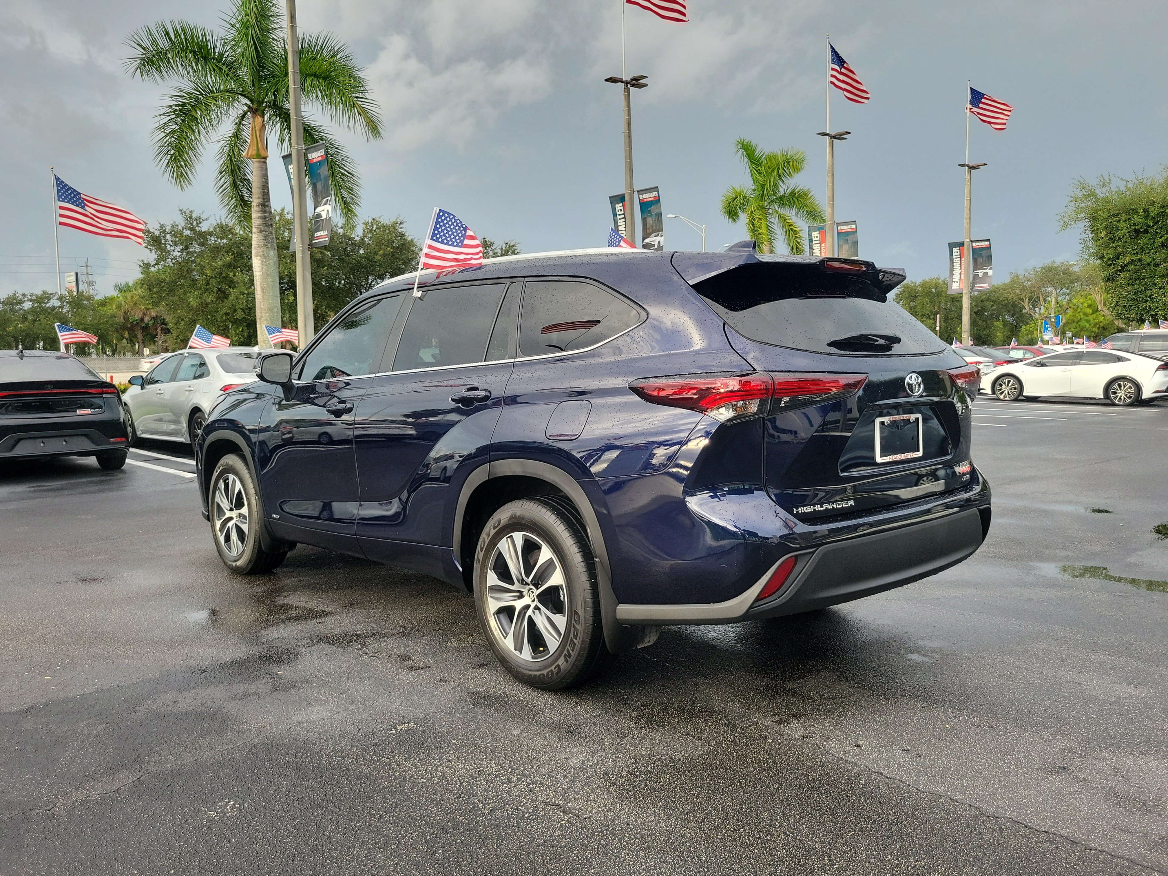 Used 2026 Toyota Highlander XLE AWD/4WD image 8