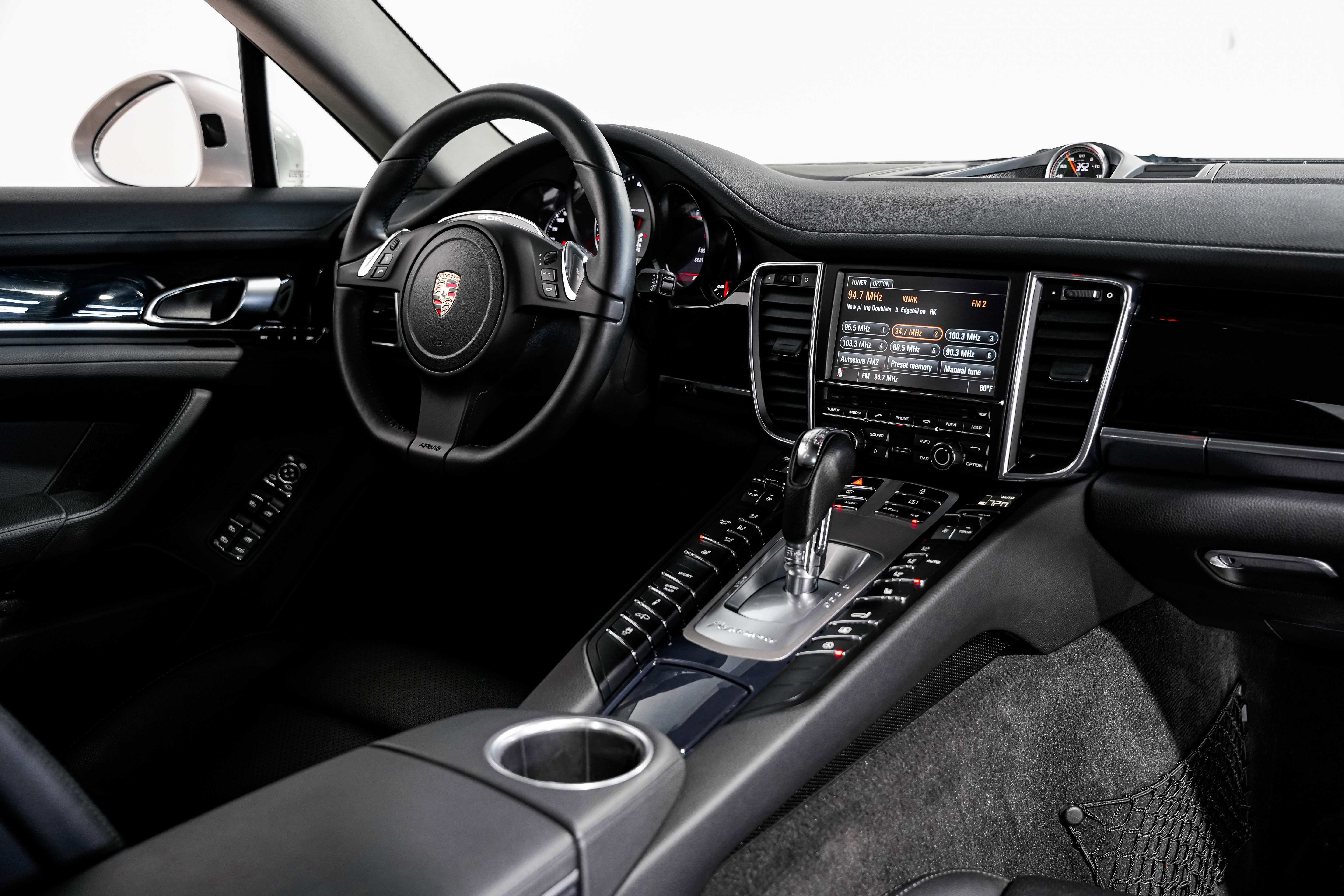 Used 2012 Porsche Panamera 4S image 25