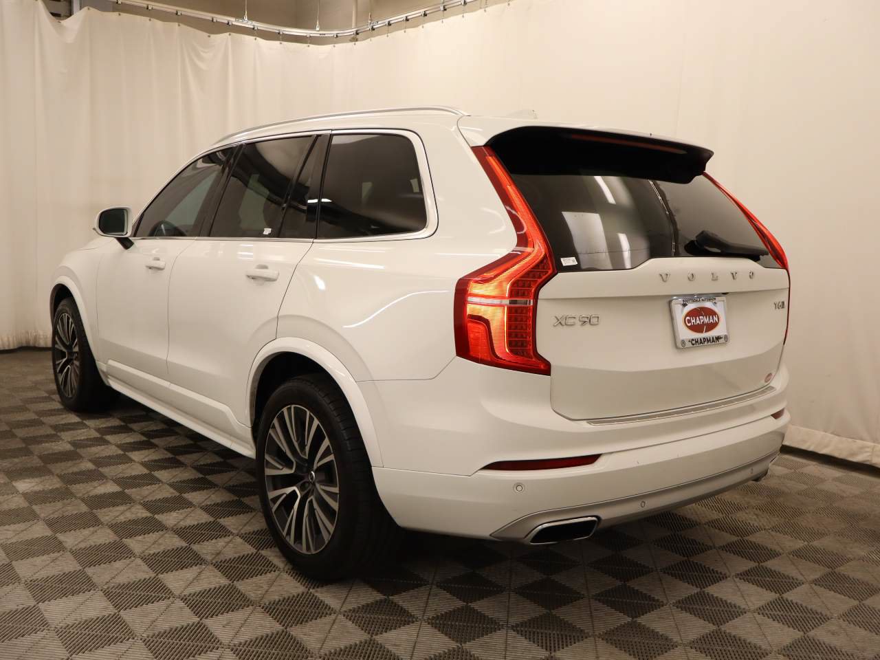 Used 2020 Volvo XC90 T6 Momentum w/ Protection Package Premier AWD/4WD image 3