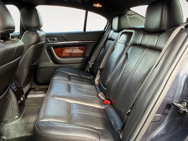 Used 2014 Lincoln MKS AWD w/ Equipment Group 101A image 12