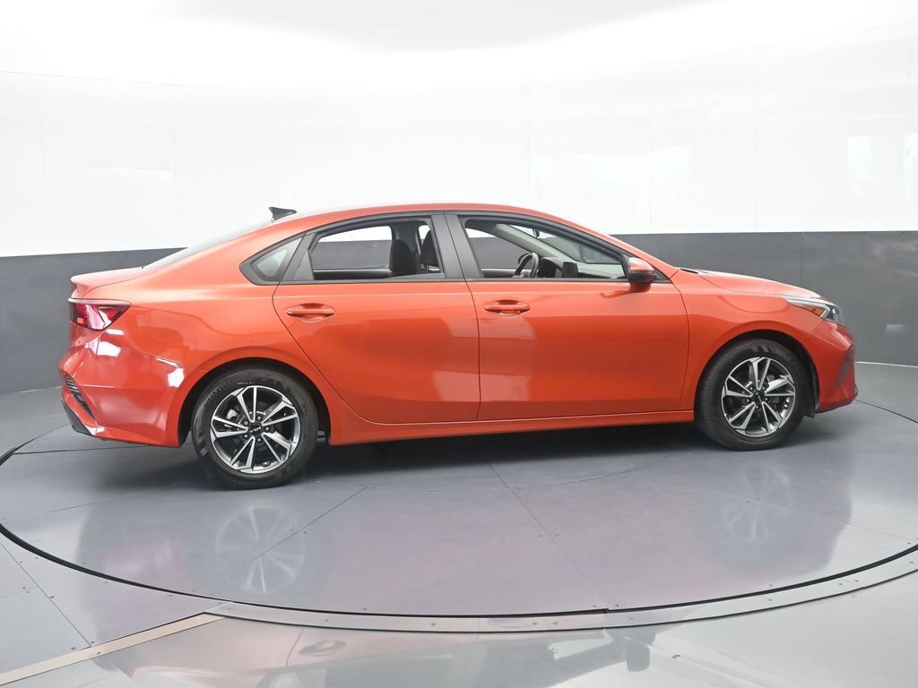 Used 2023 Kia Forte LXS w/ LXS Technology Package FWD image 7