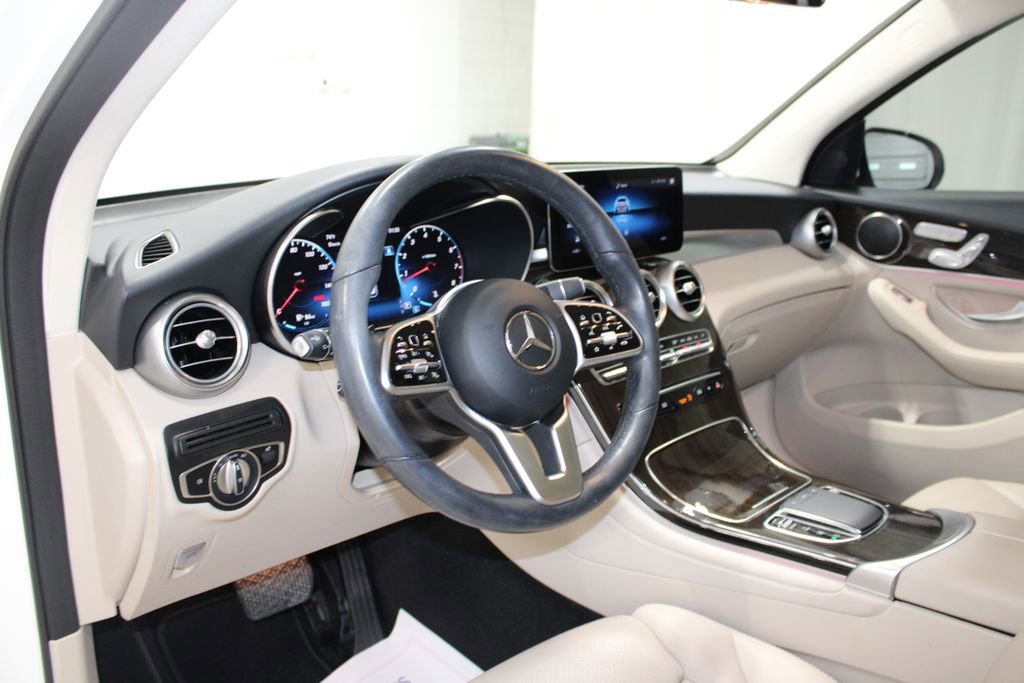 Used 2022 Mercedes-Benz GLC 300 4MATIC image 13