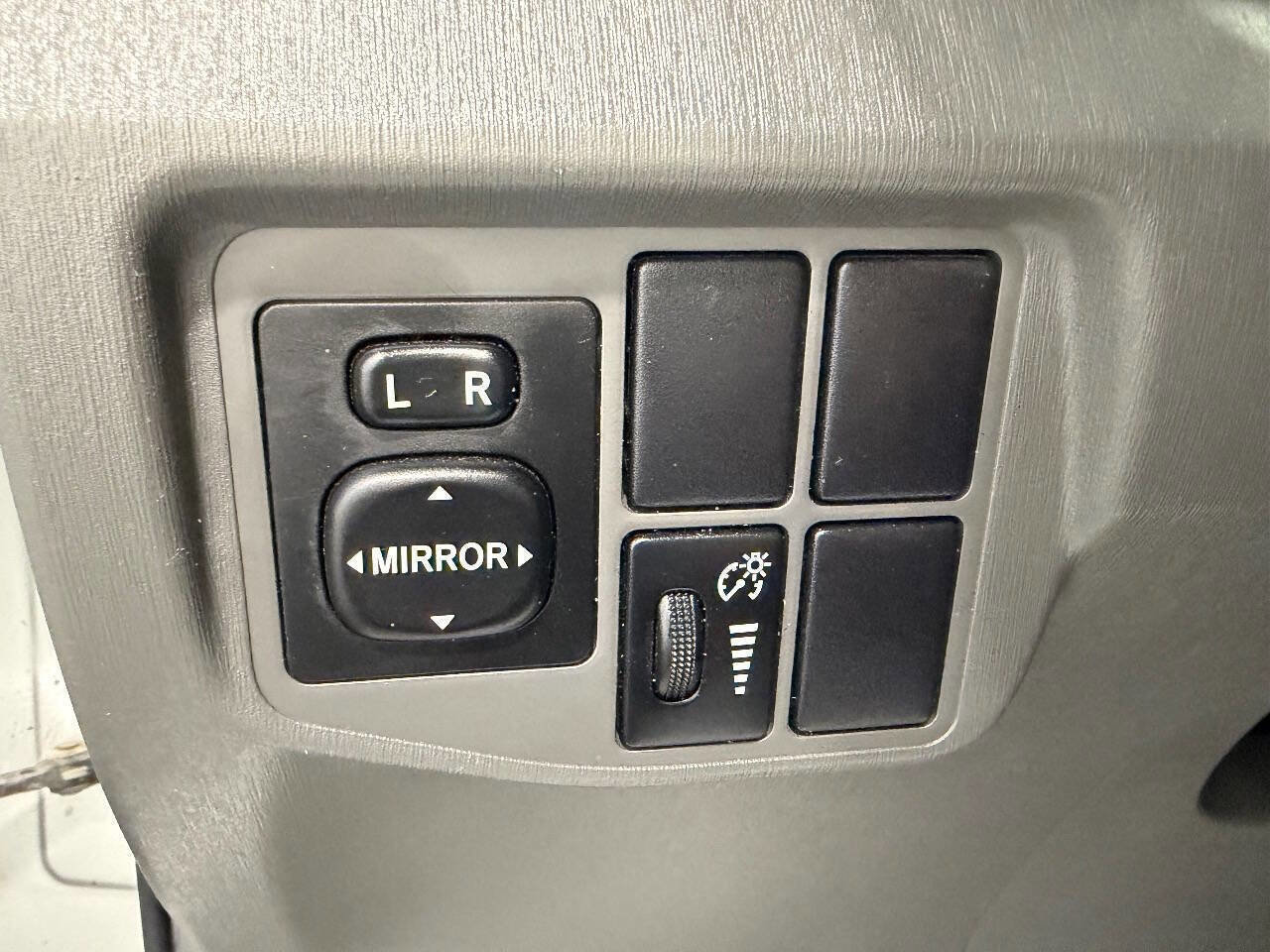 Used 2010 Toyota Prius Five image 30