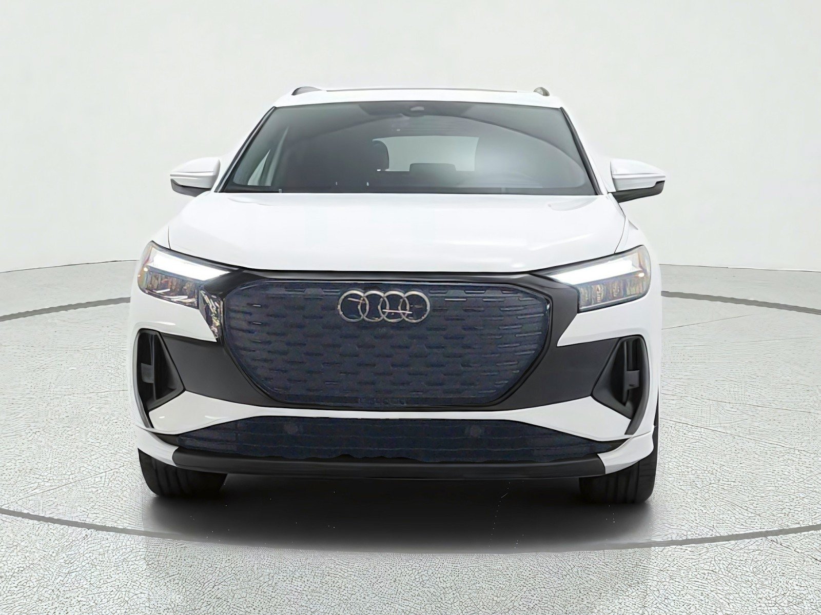 Used 2024 Audi Q4 e-tron Premium Plus w/ Premium Plus AWD/4WD image 2