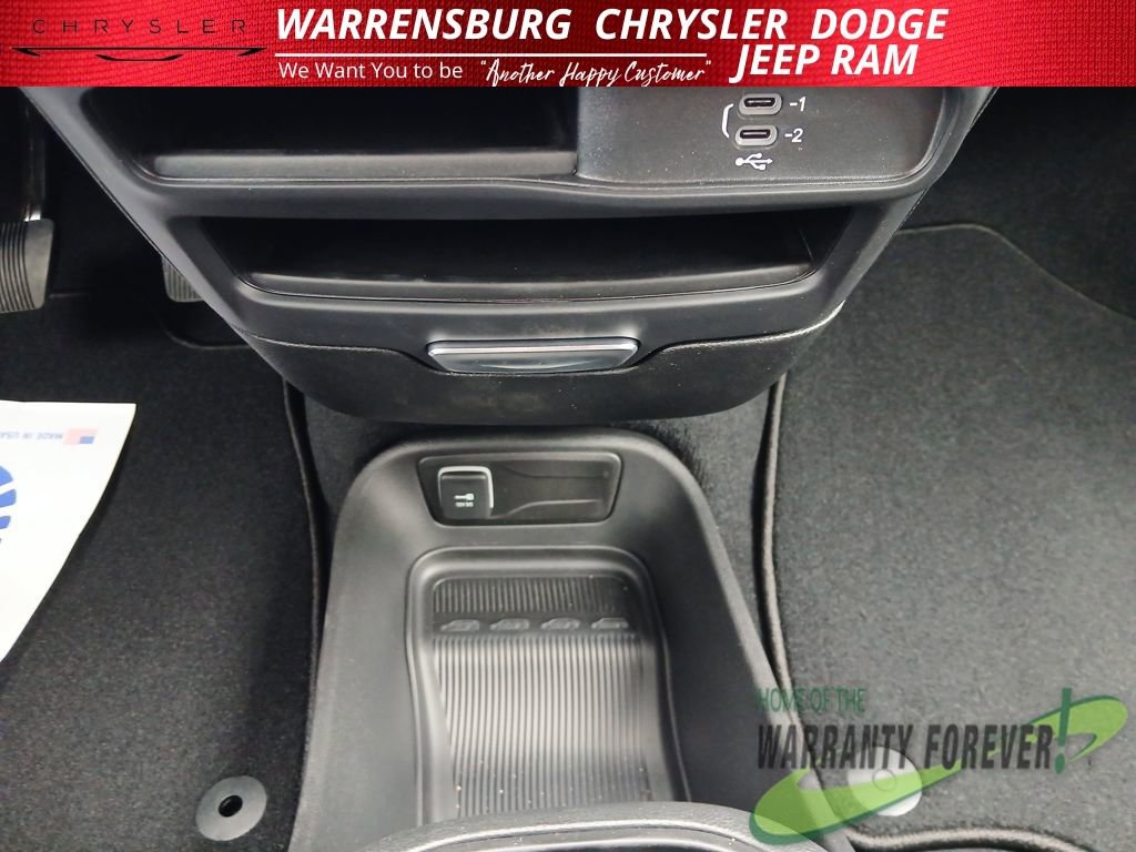 New 2026 Chrysler Pacifica Select AWD/4WD image 25