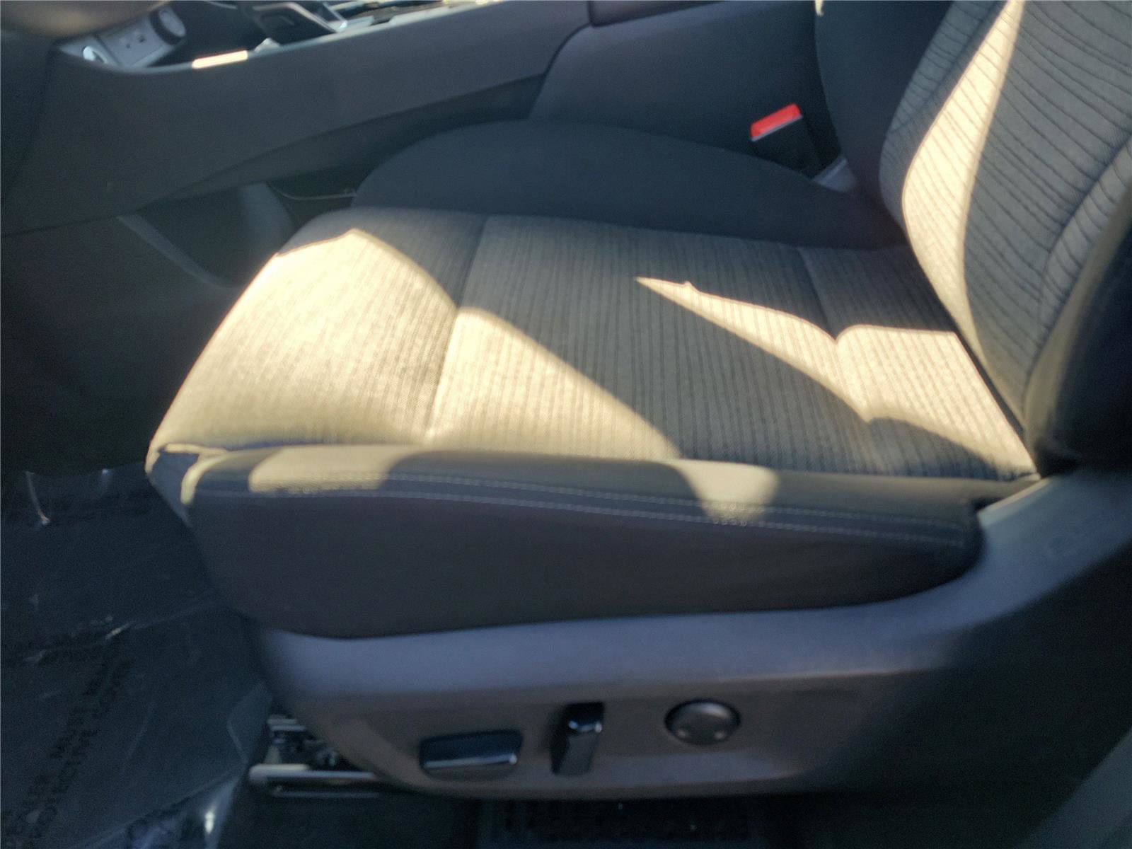 Used 2023 Nissan Rogue SV FWD image 18