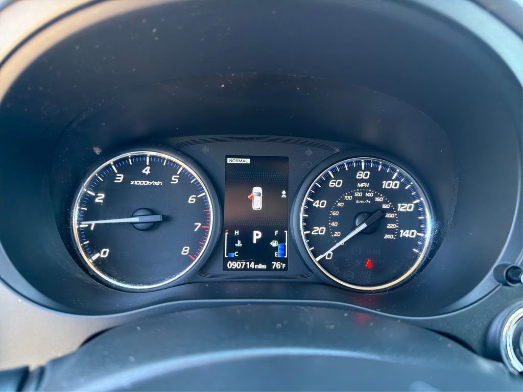 Used 2019 Mitsubishi Outlander SE image 16