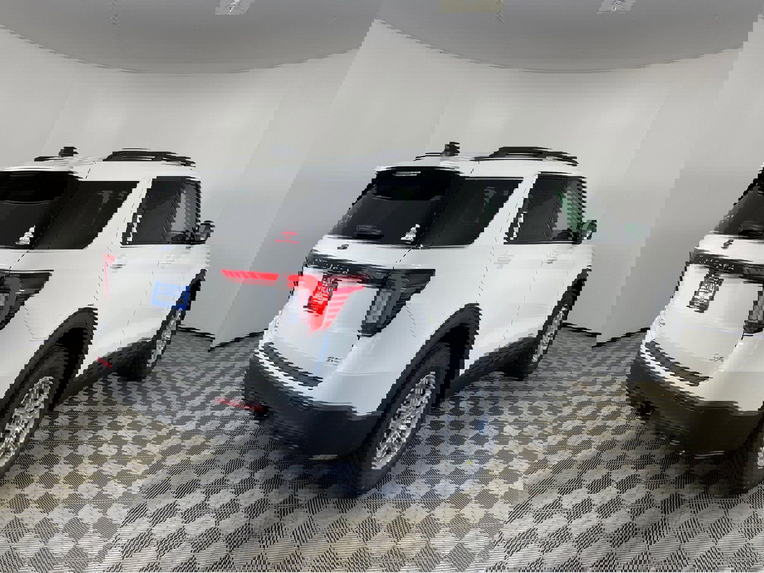 New 2026 Ford Explorer Active image 6